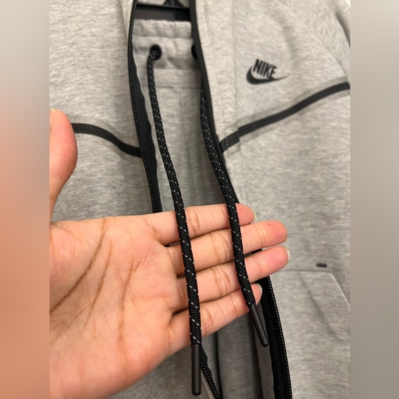 Nike Tech Tracksuit - Picture 5 of 11